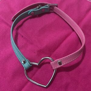 Leather chocker  with heart